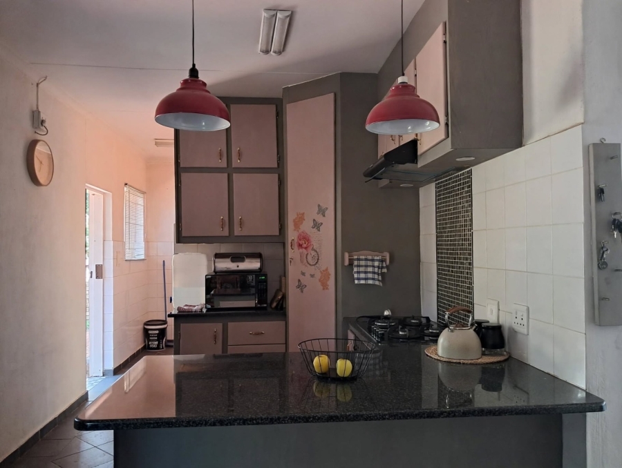 4 Bedroom Property for Sale in Waterval East North West